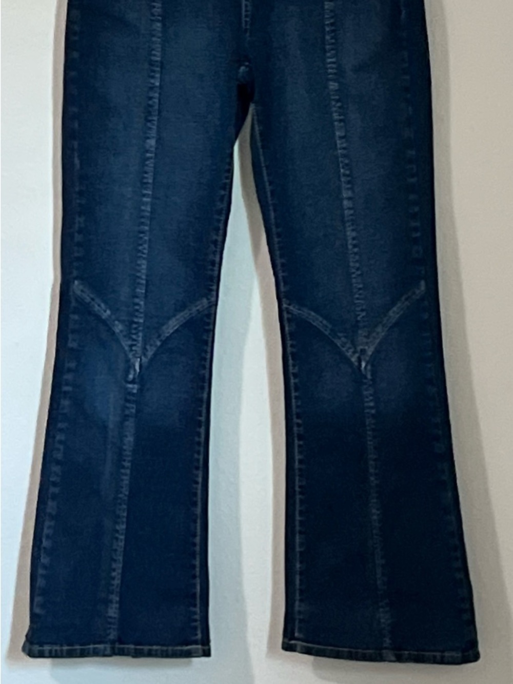 Forever 21 Dark Blue Flared Seam-Panel‎ Jeans, Size 28 - Picture 3 of 8